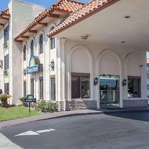 https://days-inn-anaheim-near-the-park.topanaheimhotels.com